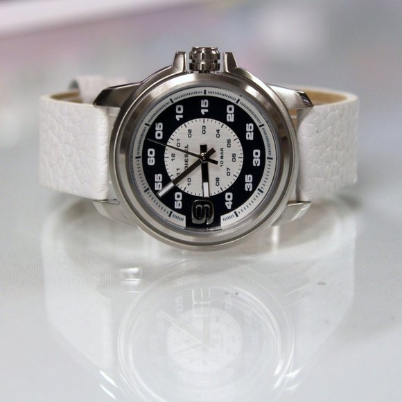 New DIESEL DZ1741 Sprocket 10 BAR White Band Women Watch - Picture 4 of 8